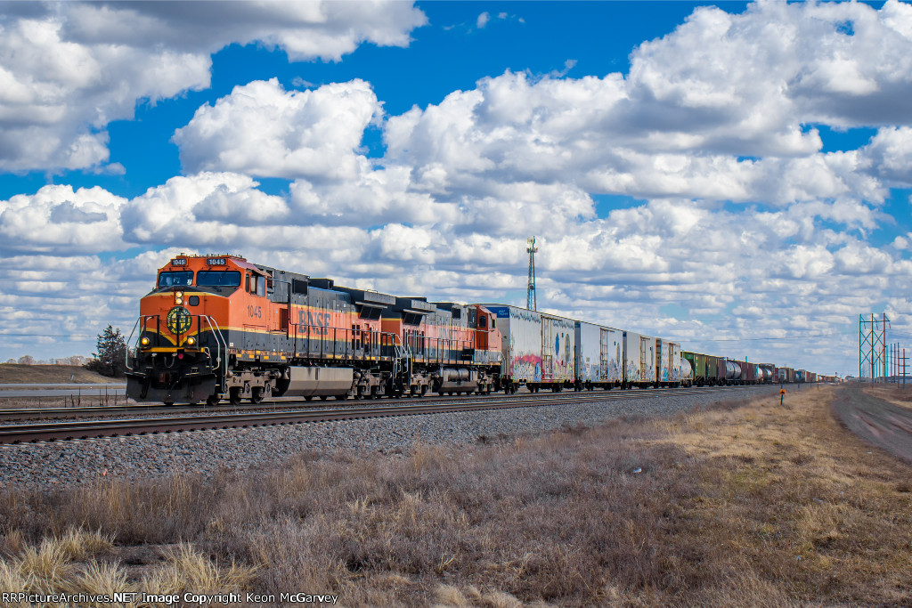 BNSF 1045 WEST